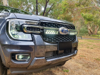 Zestaw dwóch lamp LAZER TRIPLE-R 850 Elite z systemem montażu w fabrycznym grillu - Ford Ranger LIMITED (2023 -)