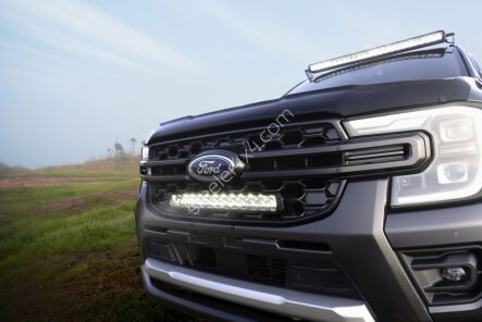 Lampa LAZER TRIPLE-R 1250 (Gen2) z zestawem do montażu w fabrycznym grillu – Ford Ranger Wildtrak (2023 -)