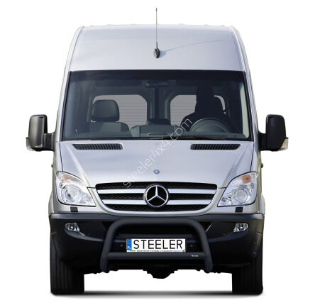 Orurowanie przednie z poprzeczką CZARNE - Mercedes-Benz Sprinter (2006 - 2014 - 2018)