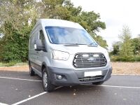 Zestaw dwóch lamp LAZER ST4 Evolution z systemem montażu w fabrycznym grillu - Ford Transit (2015 - 2019)