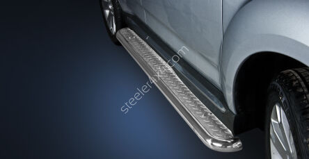 Stainless steel side steps with checker plate - Mitsubishi Outlander (2009 - 2012)