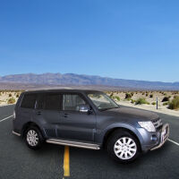 Marche pieds latéraux avec plaque nervurée - Mitsubishi Pajero (2007 - 2015)