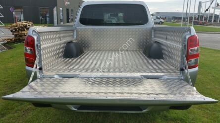 Modular aluminium carpeting with plastic wheel arche - double cabin - Fiat Fullback (2015 -)