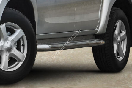 Stainless steel side steps with checker plate - Isuzu D-Max (2012 -)
