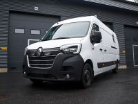 Zestaw dwóch lamp LAZER TRIPLE-R 750 Elite (Gen2) z systemem montażu w fabrycznym grillu - Renault Master (2020 -) 