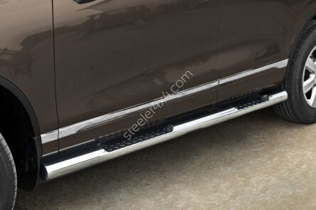 Stainless steel side bars with checker plate steps - Volkswagen Touareg (2011 - 2015)
