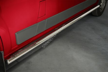 Stainless steel side bars with checker plate steps (L2) - Citroen Jumper / Fiat Ducato / Peugeot Boxer (2006 - 2014 - 2016)