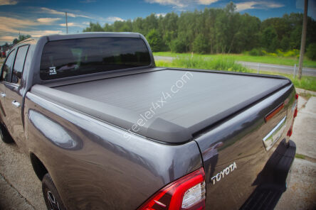 Electric roll cover Mountain Top EVO E - Toyota Hilux (2015 - 2018 - 2021 -) - black