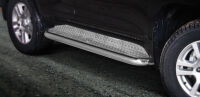 Stainless steel side steps with checker plate - Toyota Land Cruiser 150 (2010 - 2013)